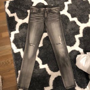 Flying monkey distress jean